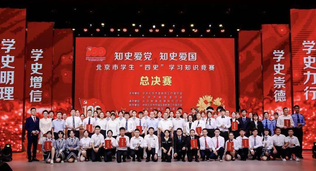 《年会不能停！》原声专辑上线，走进“打工人”荒诞真实职场